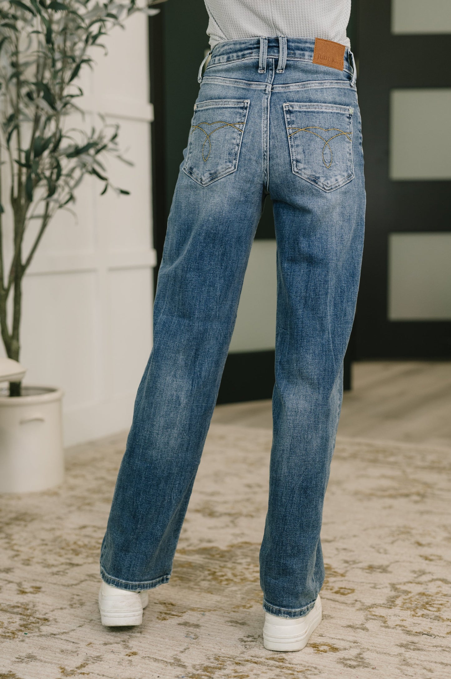 Holly Mid Rise Straight Judy Blue Jeans