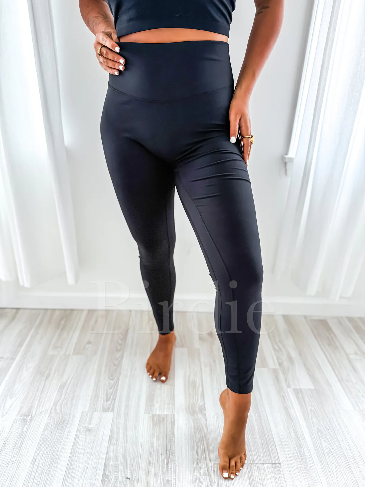 Doorbuster: Birdie Melt Leggings in Black
