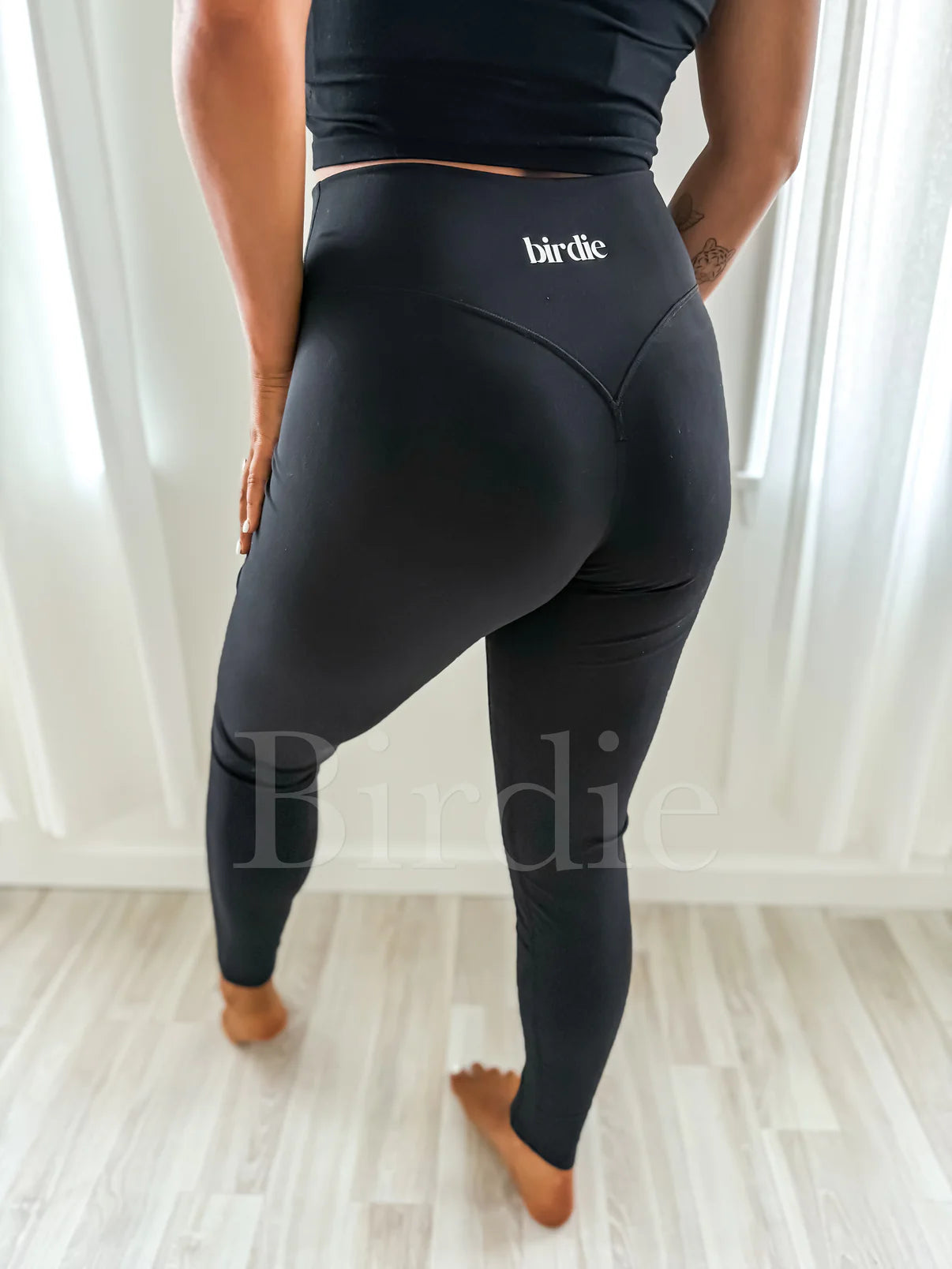 Doorbuster: Birdie Melt Leggings in Black