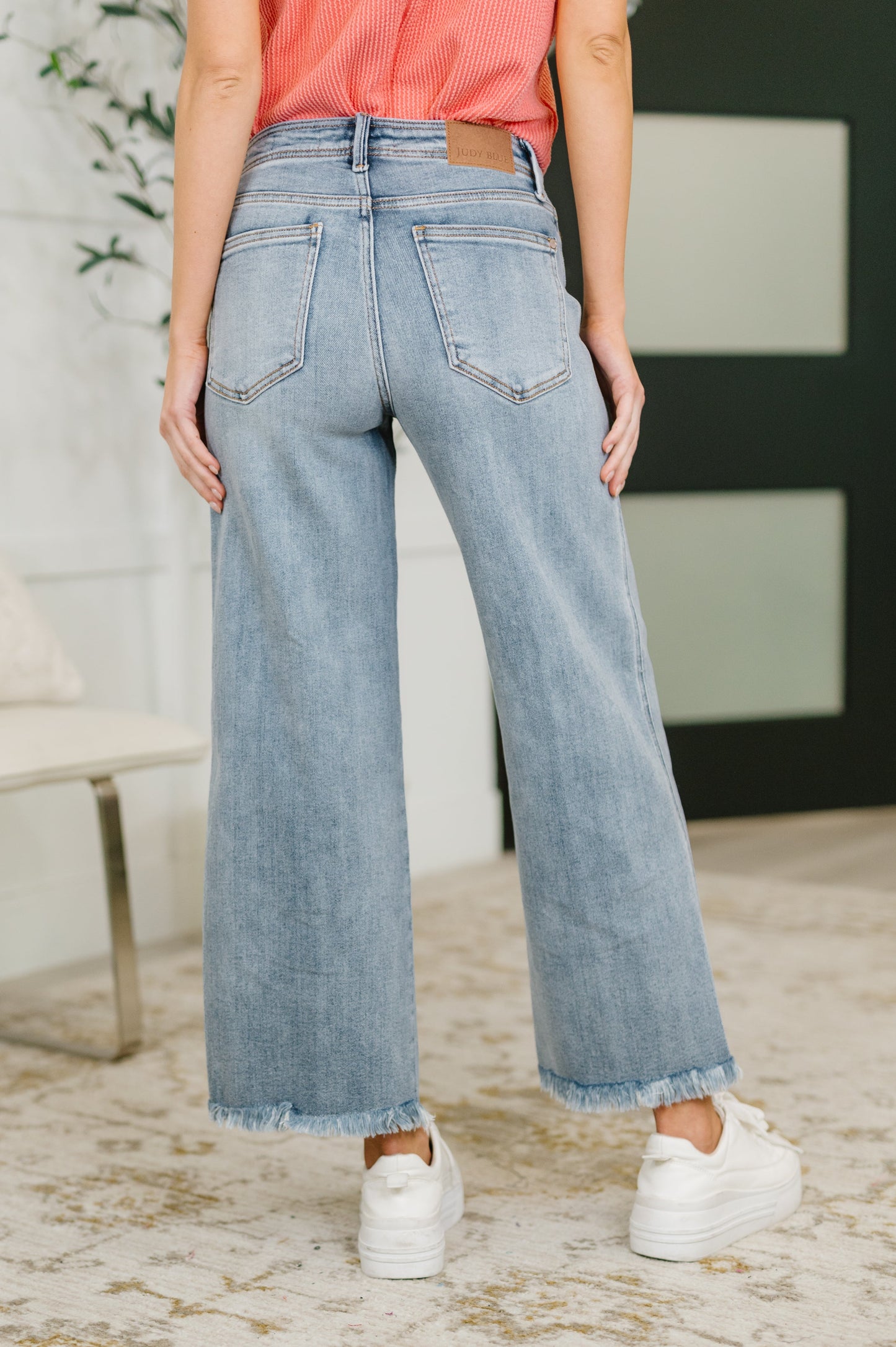 Mary Mid Rise Wide Leg Ankle Fray Hem Jeans