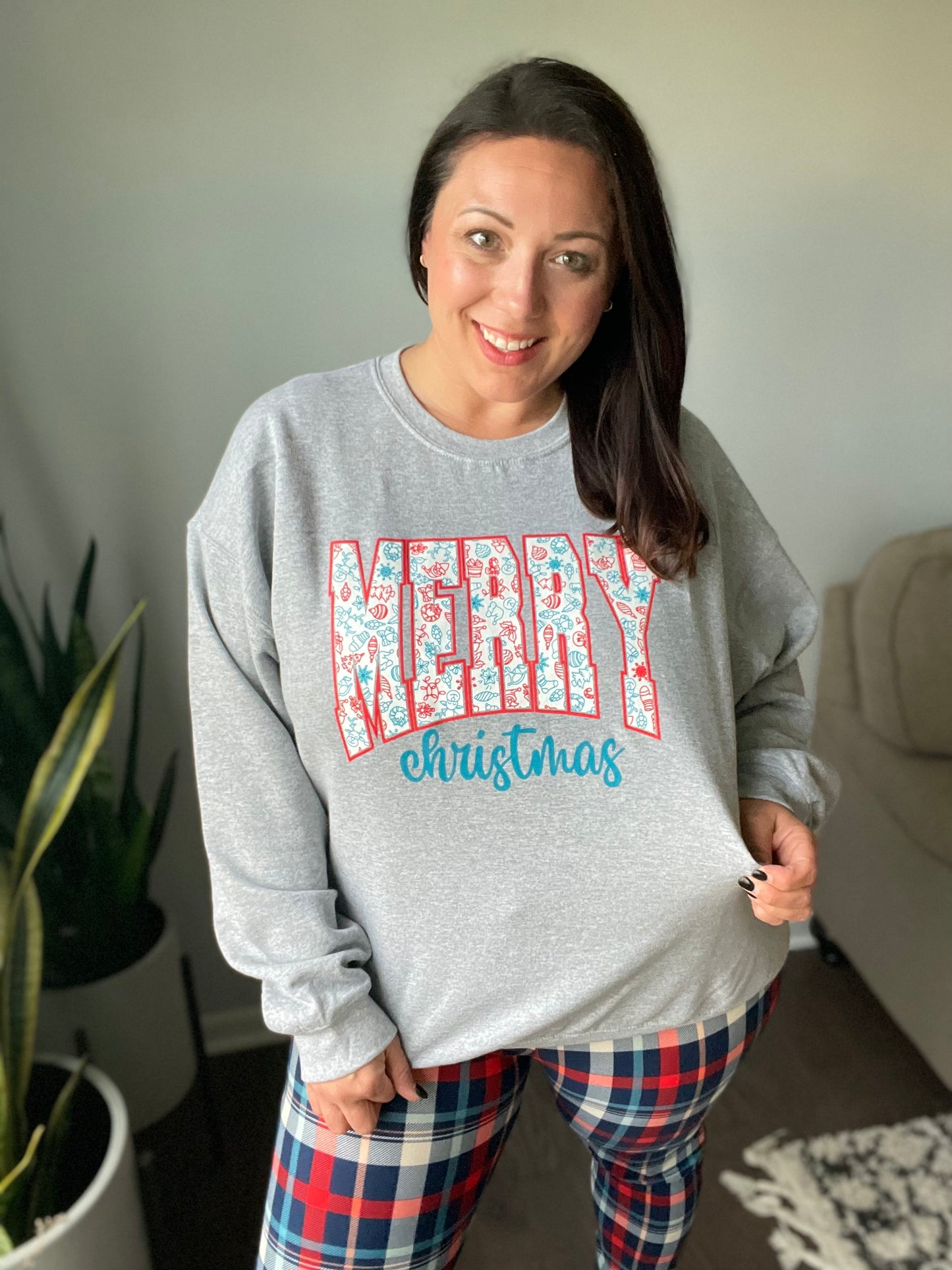 Merry Christmas Sweatshirt in Grey