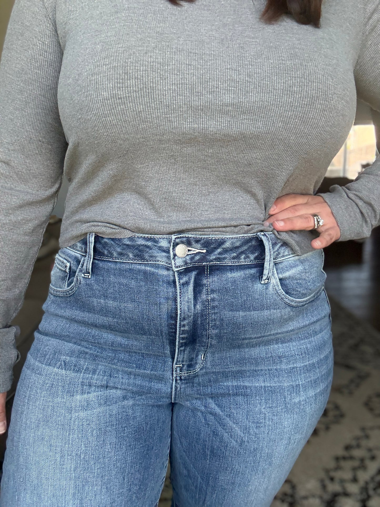Holly Mid Rise Straight Judy Blue Jeans