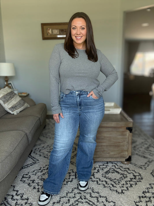 Holly Mid Rise Straight Judy Blue Jeans