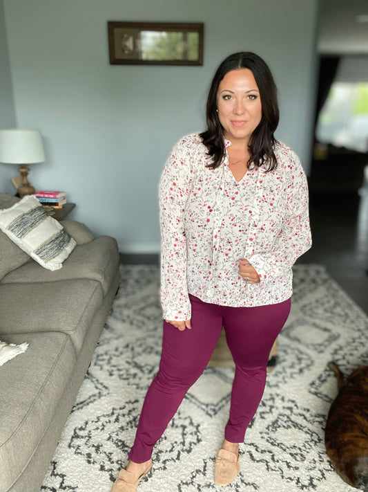 Magic Skinny 28" Pants in Wine