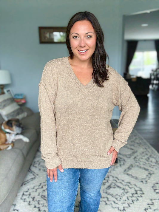 BiBi Popcorn V-neck Sweater in Latte