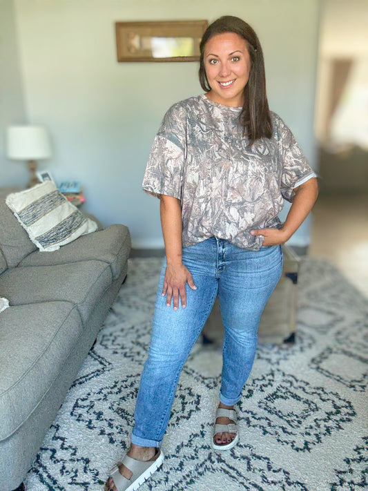 Mallory Mid Rise Bleach Wash Boyfriend Jeans