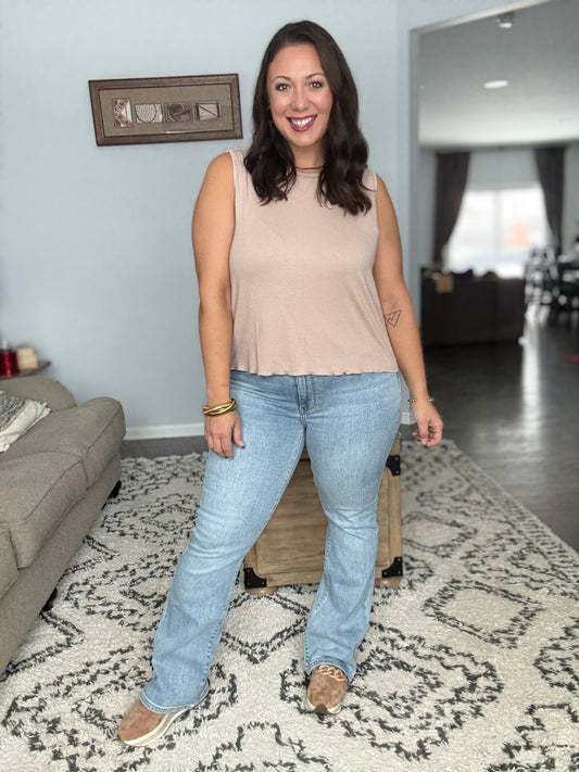 Judy Blue Frosted Morning Mid Rise Thermal Bootcut Jeans in Light Wash