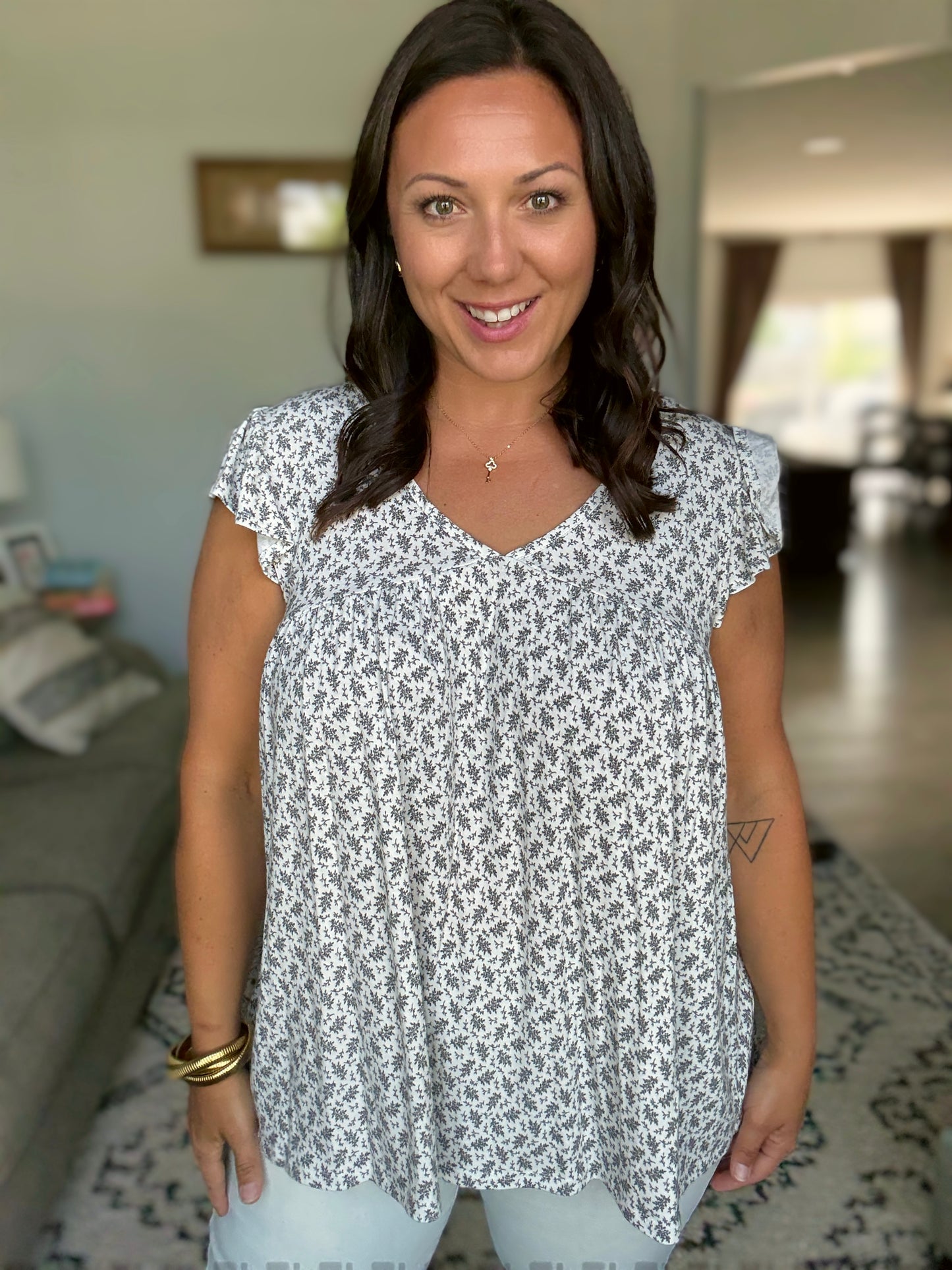 Bloom Service V-Neck Blouse in Ivory