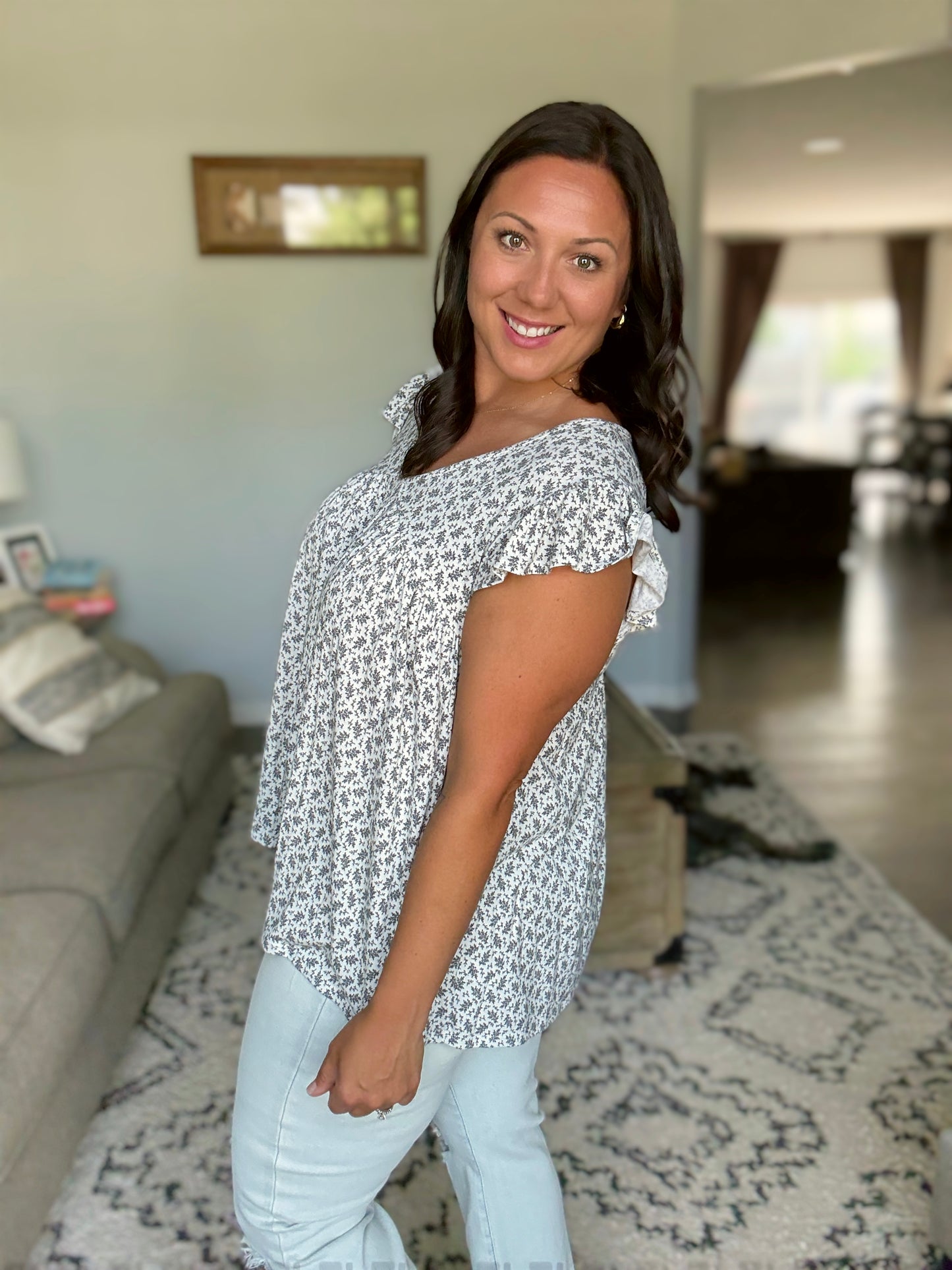 Bloom Service V-Neck Blouse in Ivory