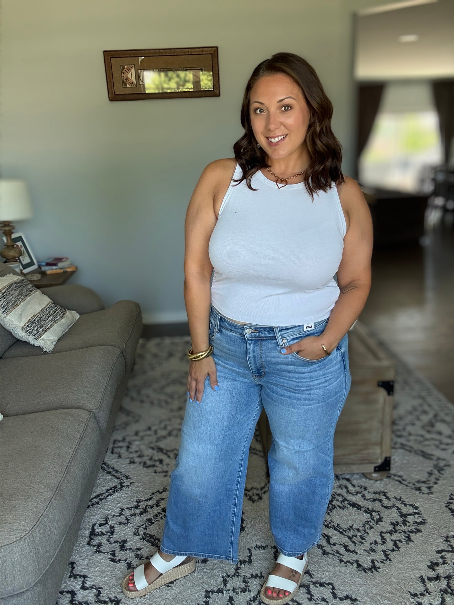 Judy Blue Claudia Mid Rise Wide Leg Ankle Jeans | Medium Wash