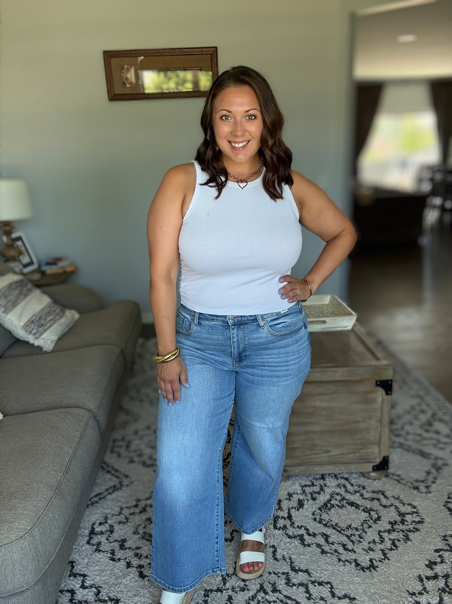 Judy Blue Claudia Mid Rise Wide Leg Ankle Jeans | Medium Wash