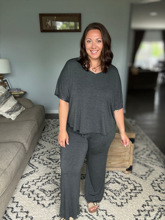 Ol' Reliable Top and Bottom Lounge Set in Charcoal