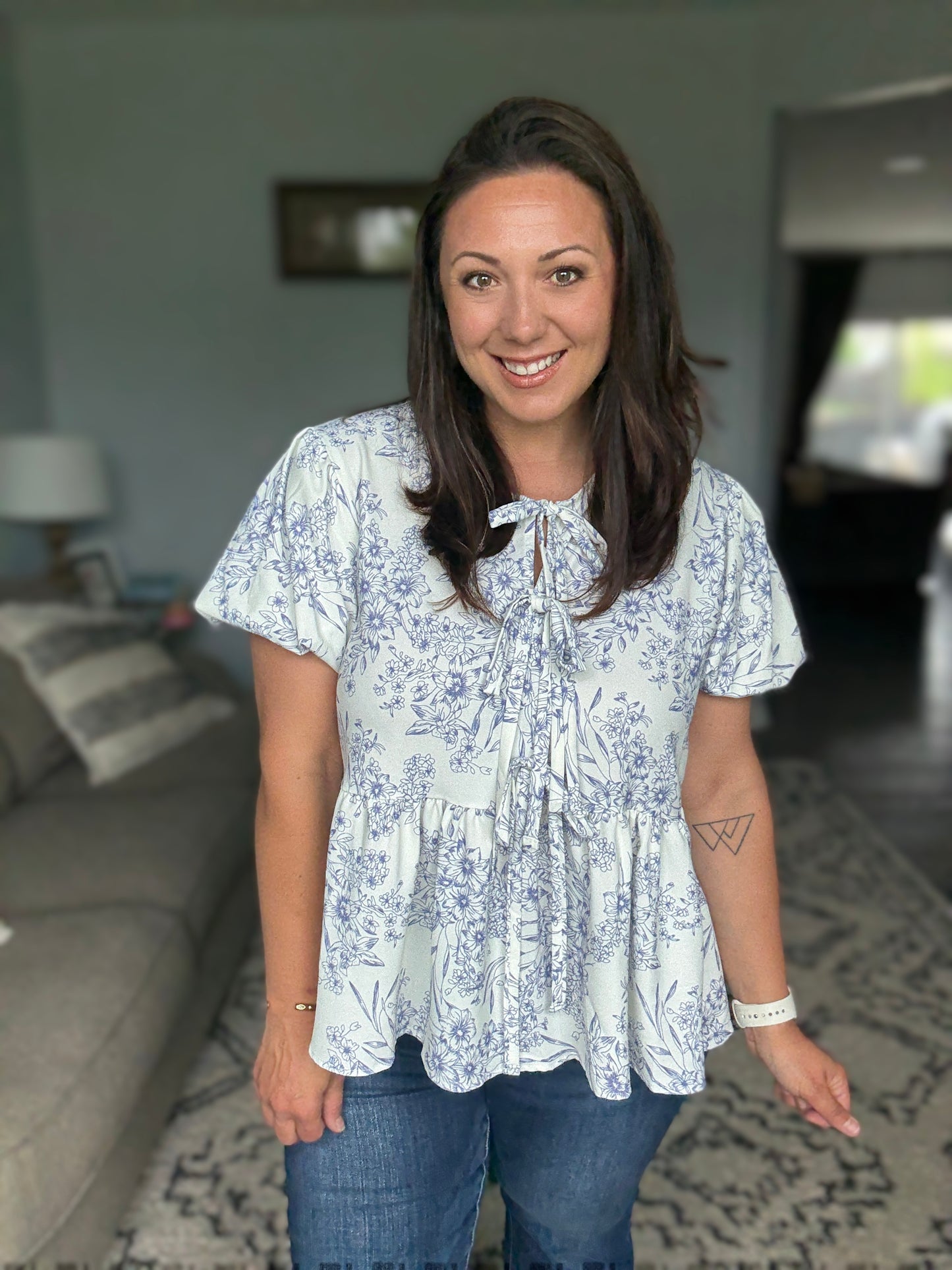 Dainty Lil' Thing Balloon Sleeve Blouse in Ivory/Blue