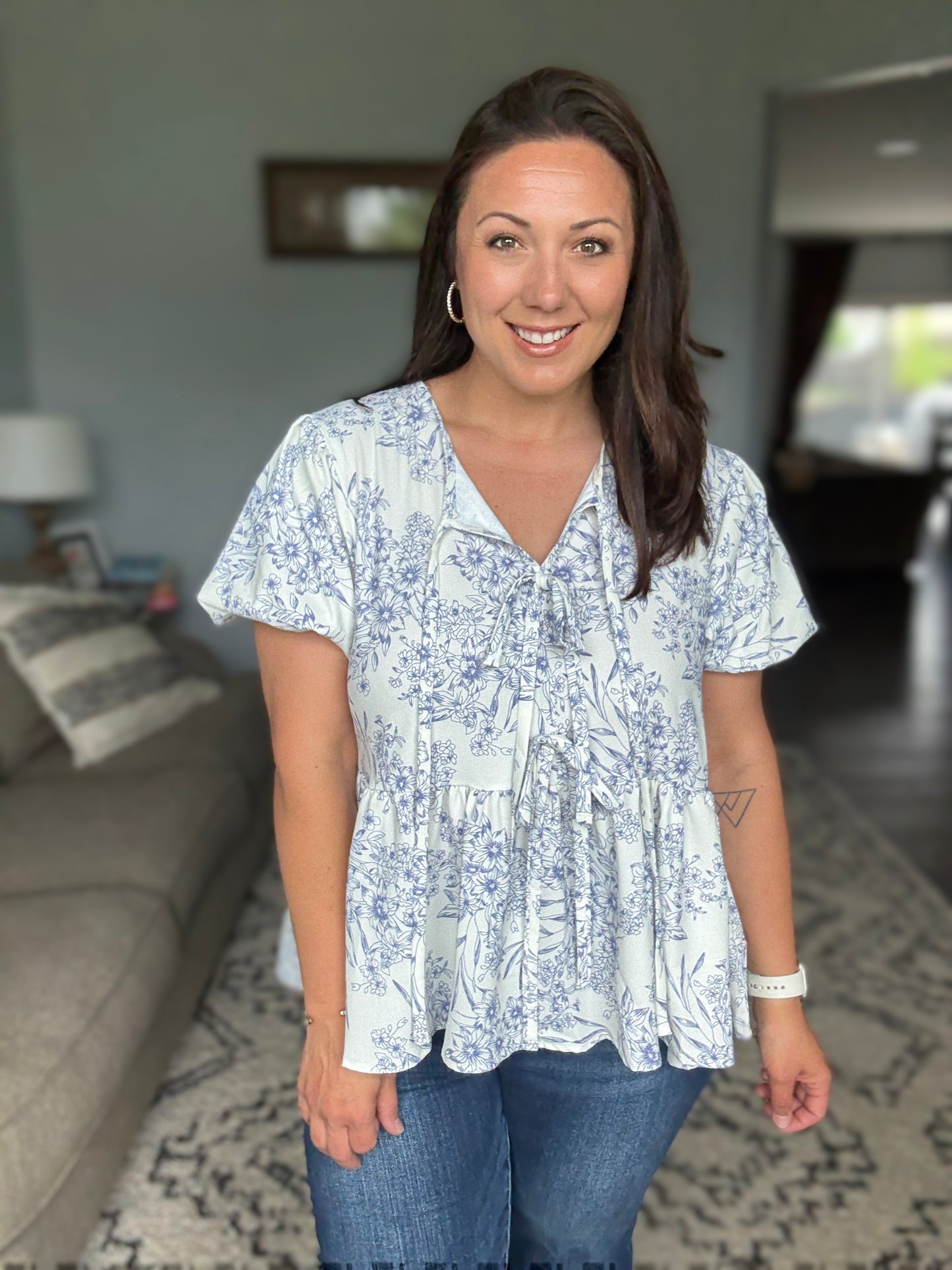 Dainty Lil' Thing Balloon Sleeve Blouse in Ivory/Blue