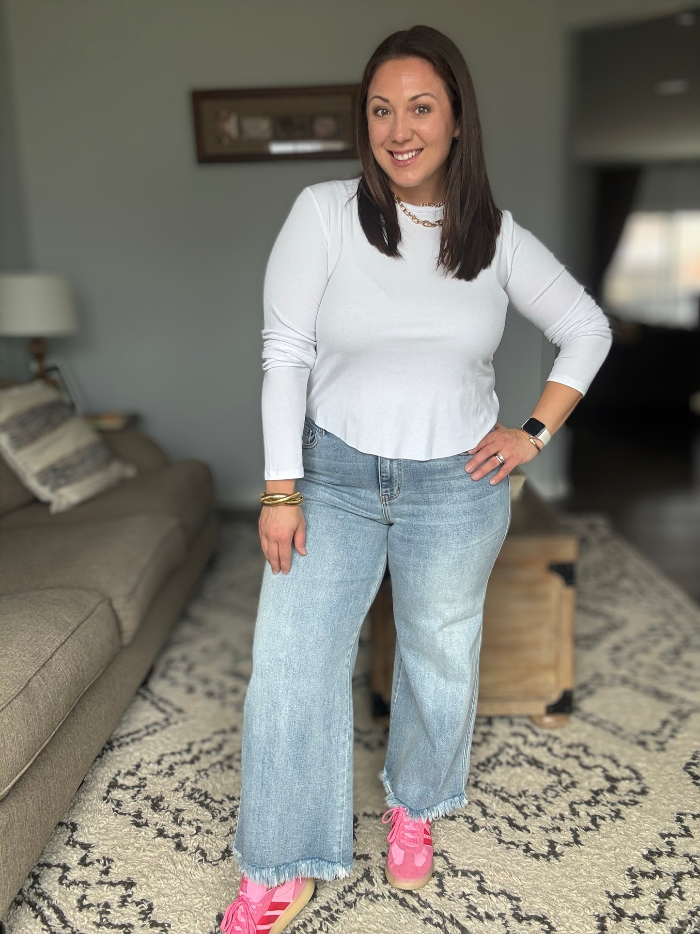 Mary Mid Rise Wide Leg Ankle Fray Hem Jeans