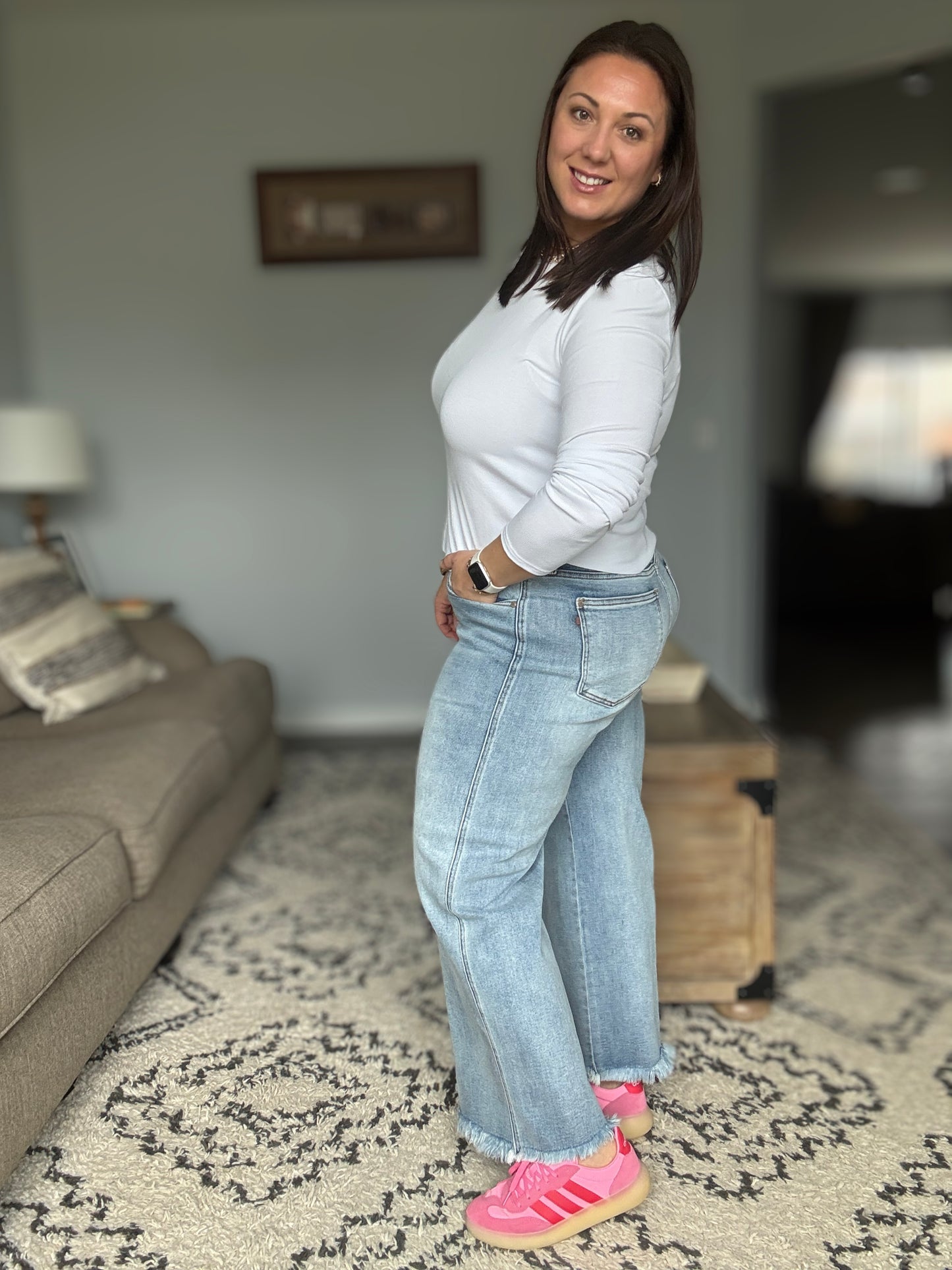 Mary Mid Rise Wide Leg Ankle Fray Hem Jeans