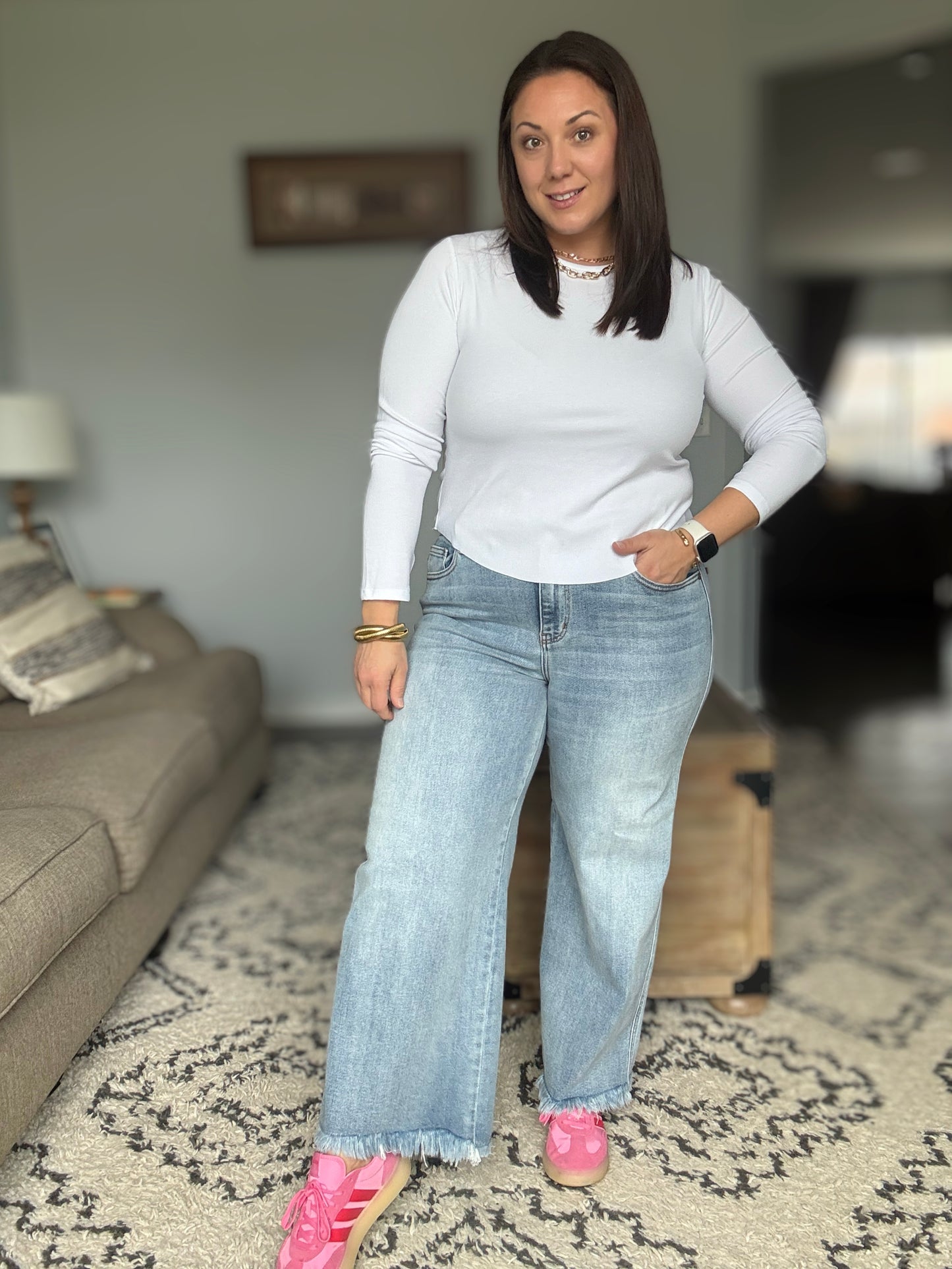 Mary Mid Rise Wide Leg Ankle Fray Hem Jeans