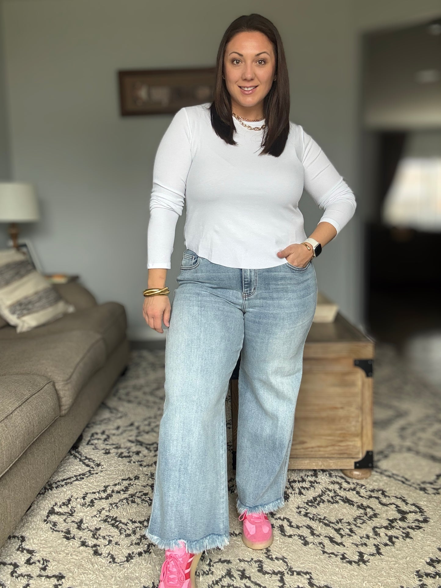 Mary Mid Rise Wide Leg Ankle Fray Hem Jeans