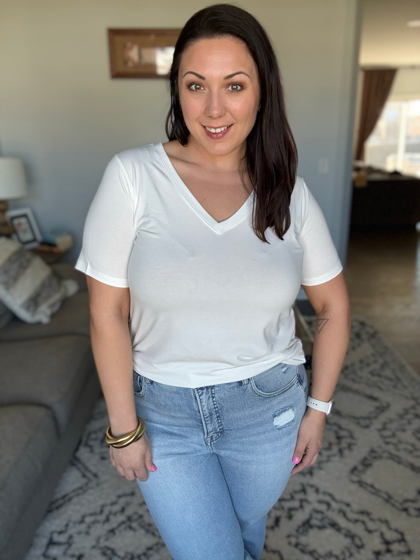 The Every Outfit Basic V-Neck Top in Off White