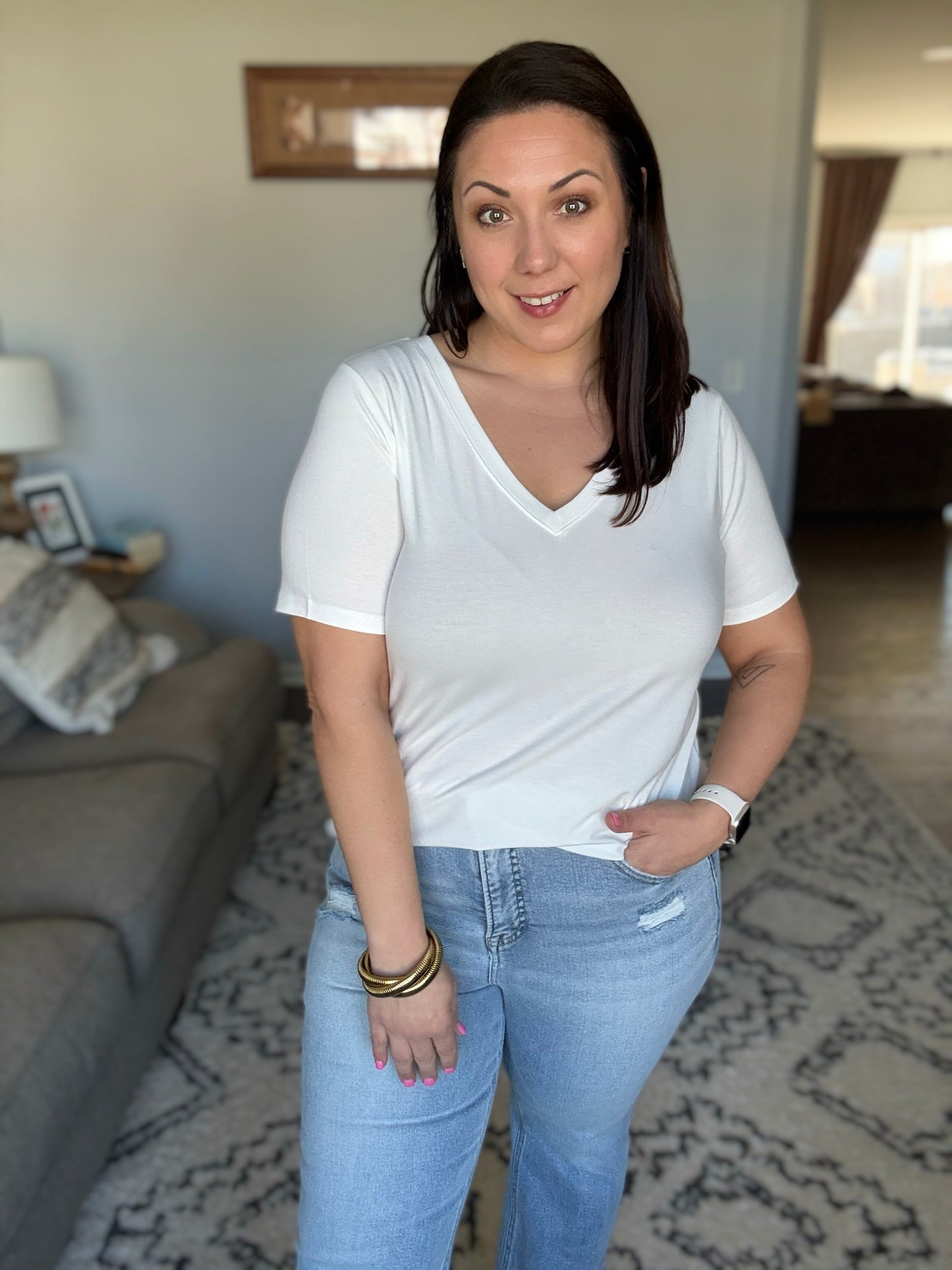 The Every Outfit Basic V-Neck Top in Off White
