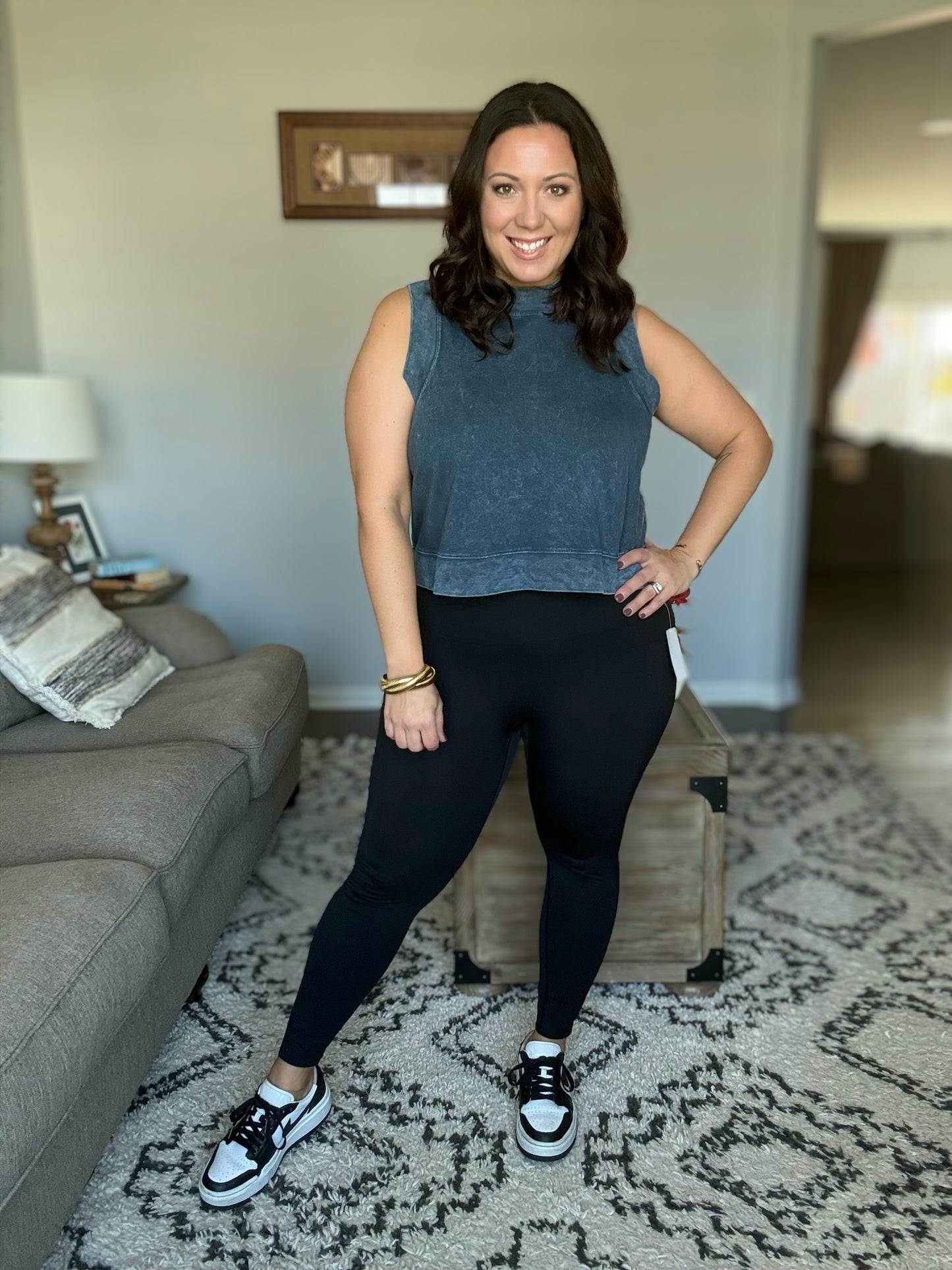 Palmer Pocketed Suck and Tuck Leggings in Black or Navy