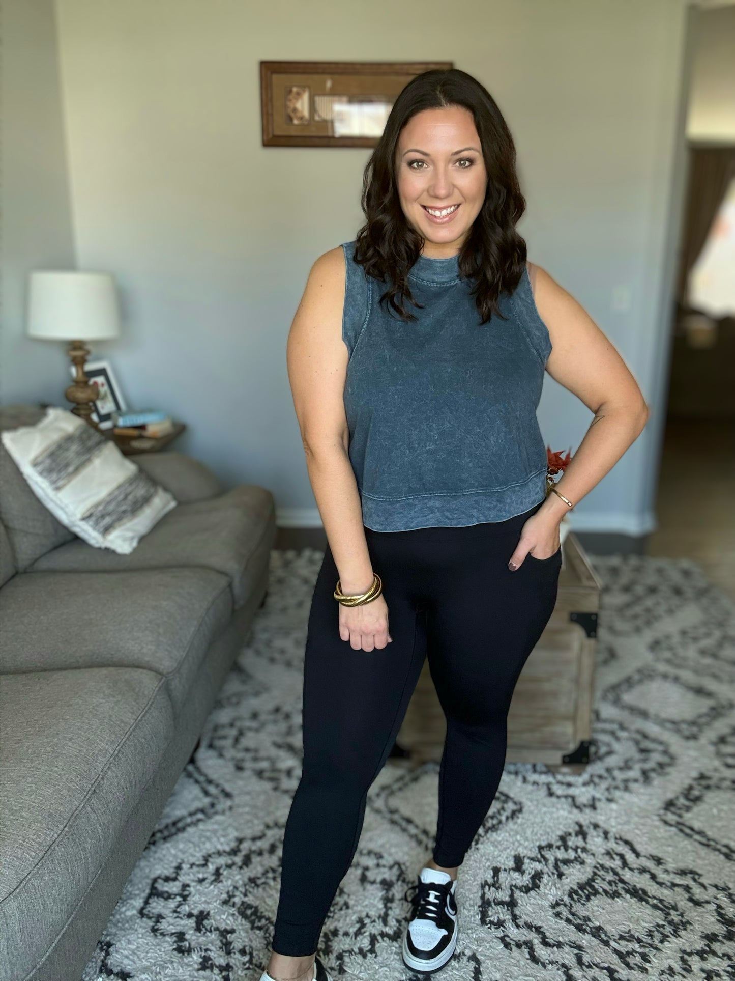 Palmer Pocketed Suck and Tuck Leggings in Black or Navy