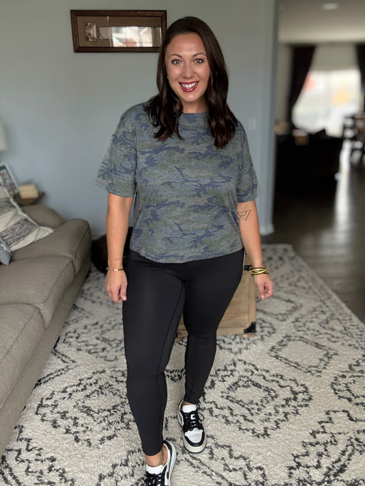 Doorbuster: Birdie Melt Leggings in Black