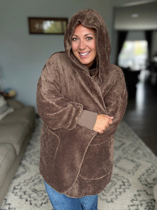 Zenana Hooded Faux Fur Jacket with Pockets in Mocha