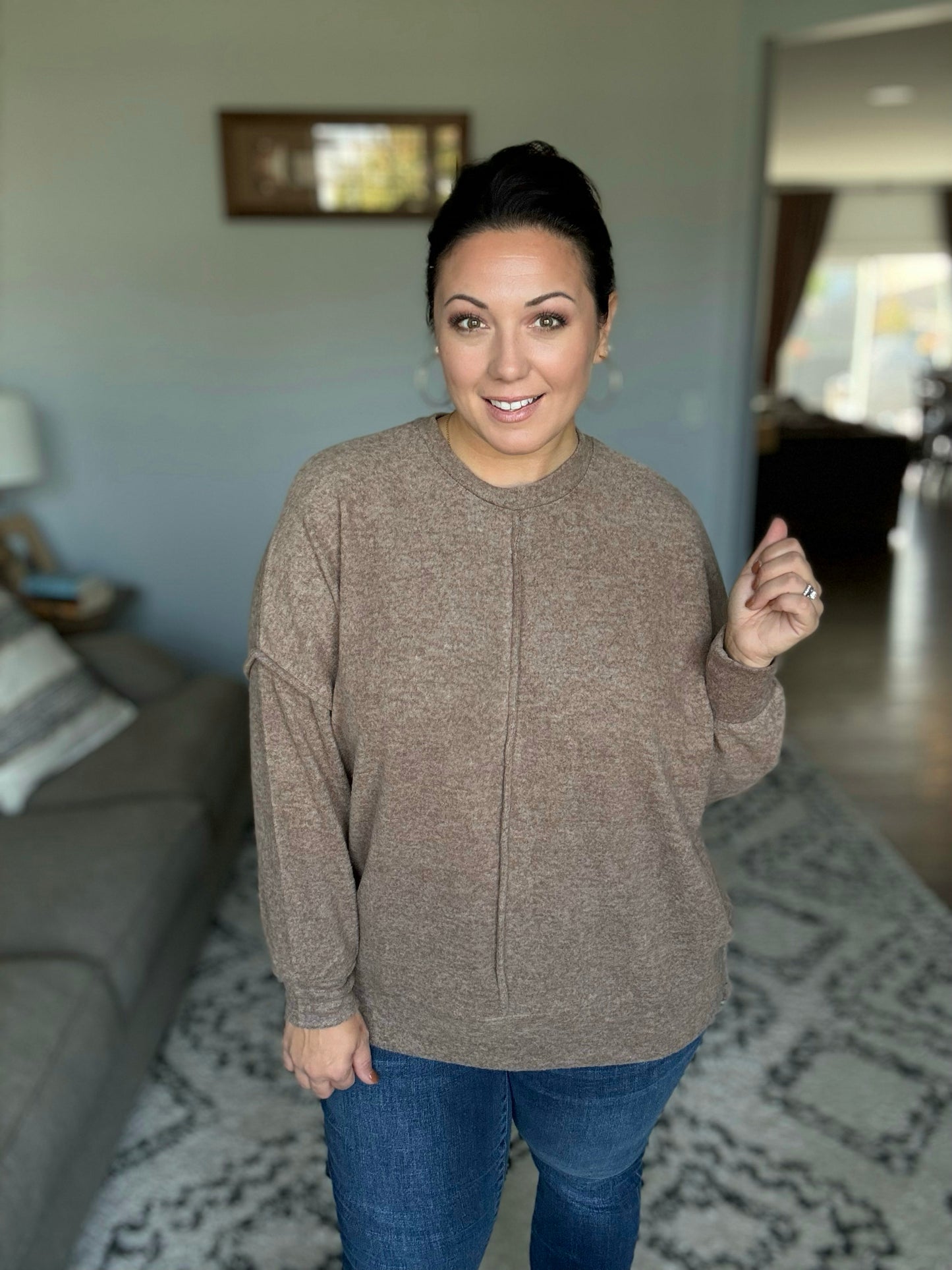 Lock Eyes Exposed Seam Melange Sweater in Mocha