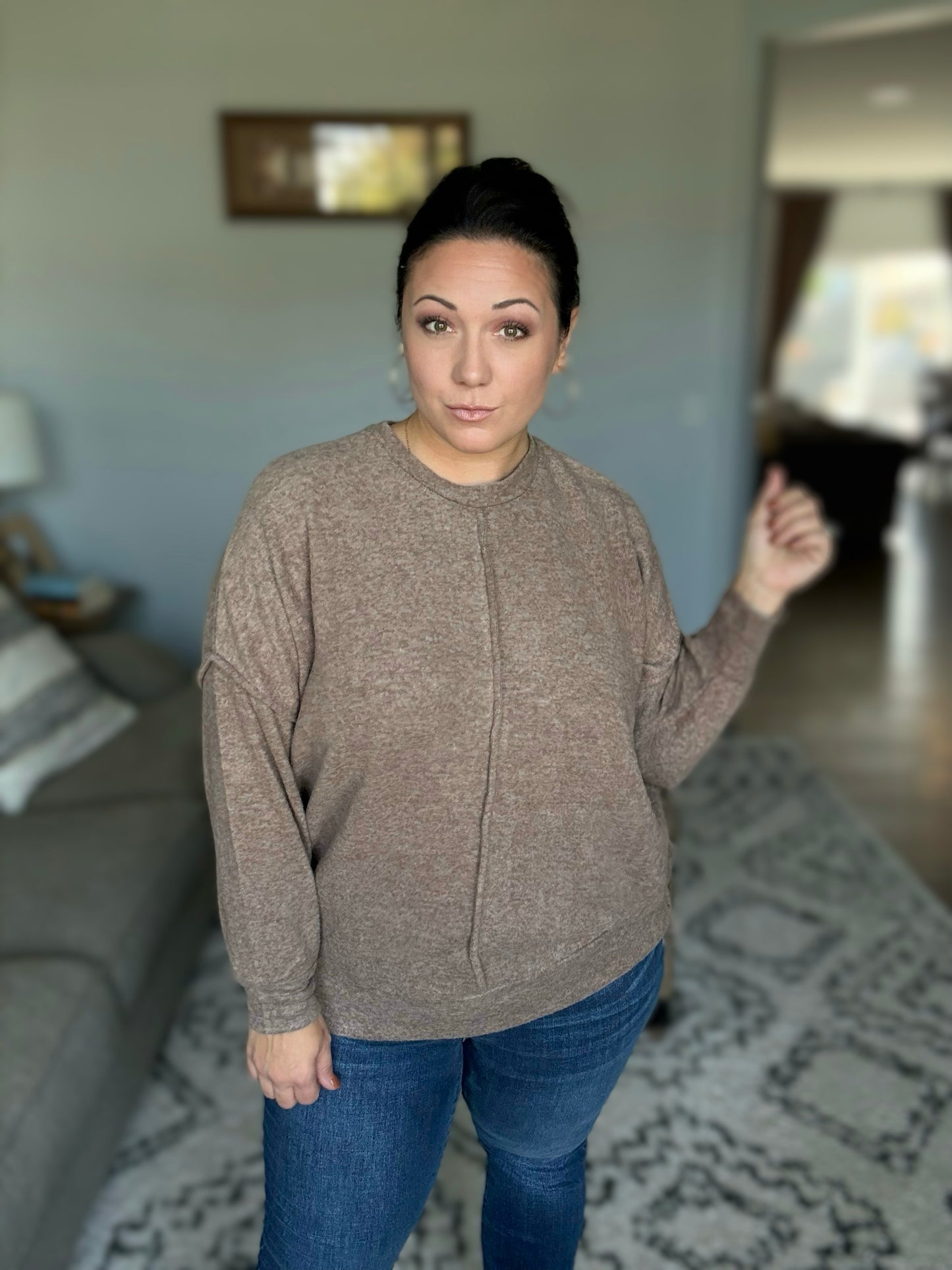 Lock Eyes Exposed Seam Melange Sweater in Mocha