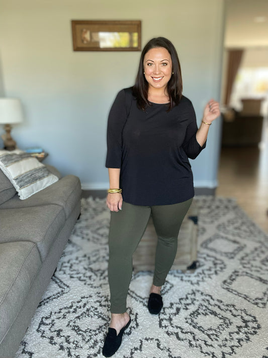 Magic Ankle Crop Skinny Pants in Olive