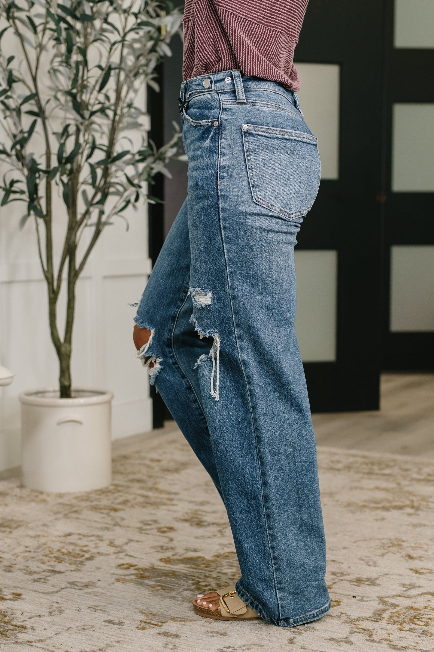 Roseanne High Waist Rigid Magic Destructed Straight Jeans with Adjustable Waist Tabs