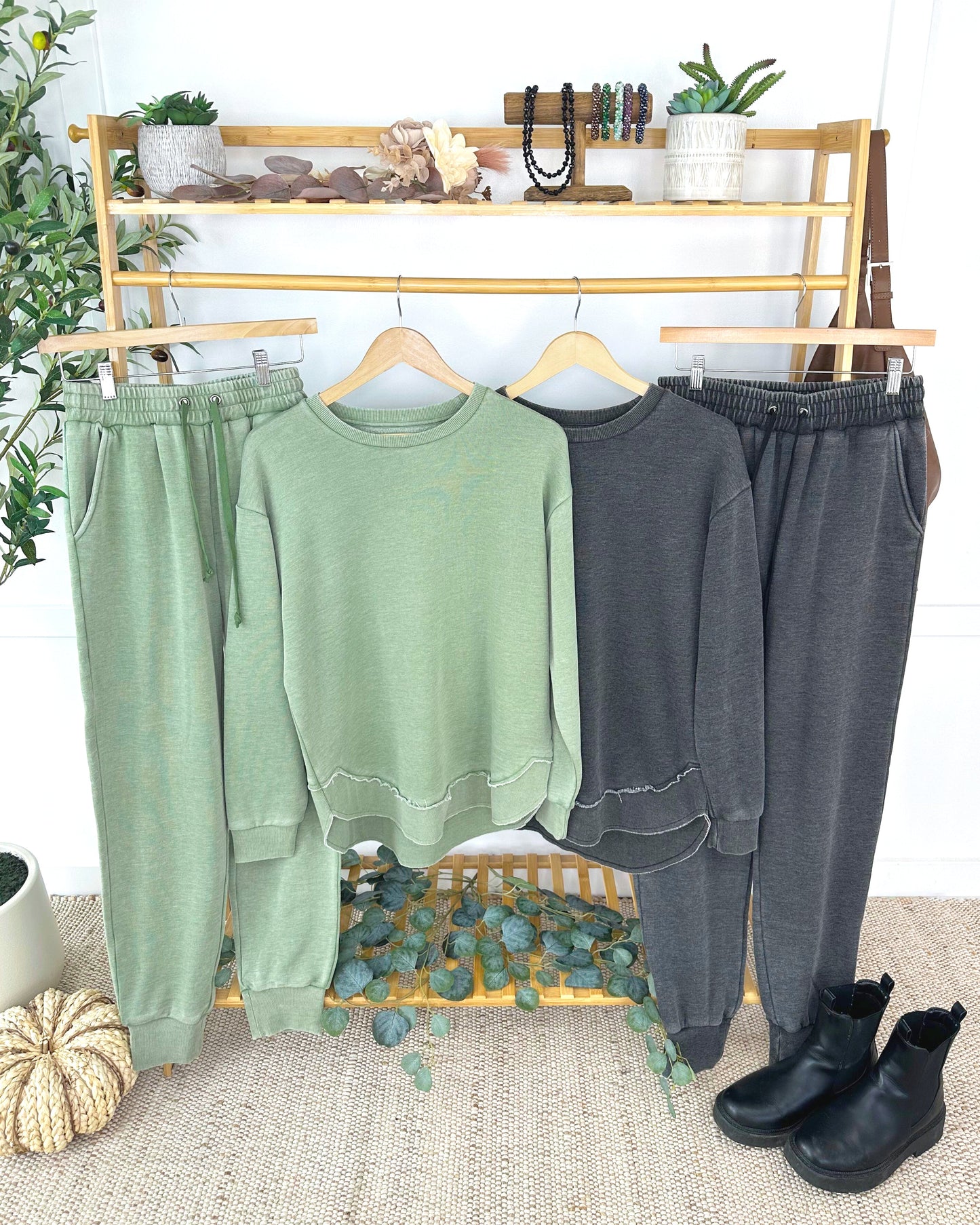 Michelle Mae Vintage Wash Pullover - Olive