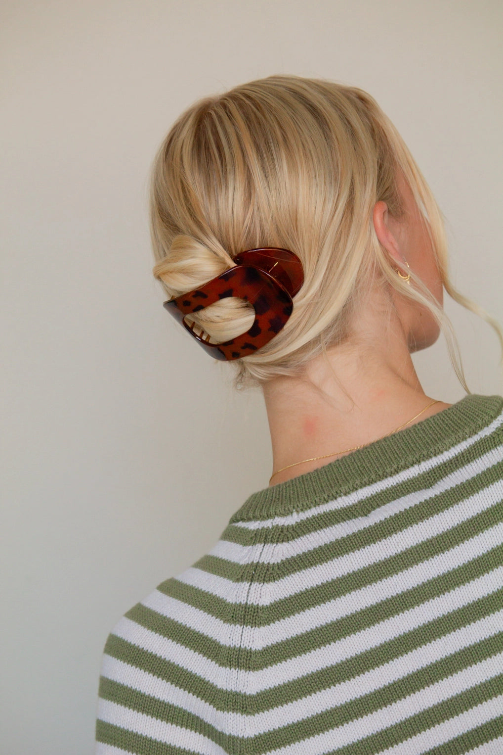 Circle Cutout Flat Claw Clip - 4 options