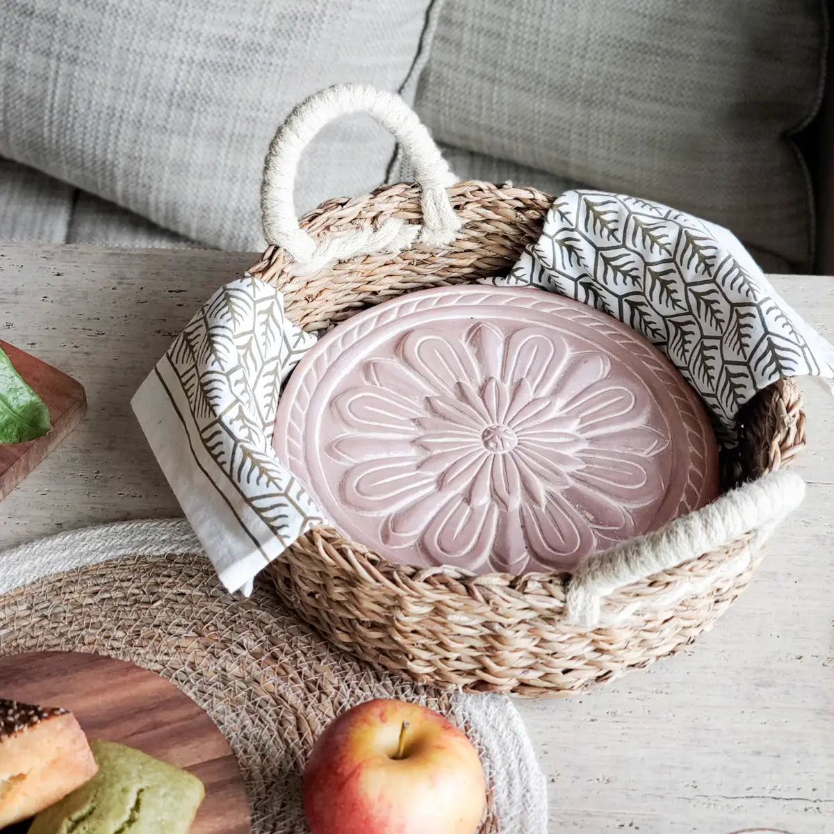 Handmade Bread Warmer & Wicker Basket - Flower - Round
