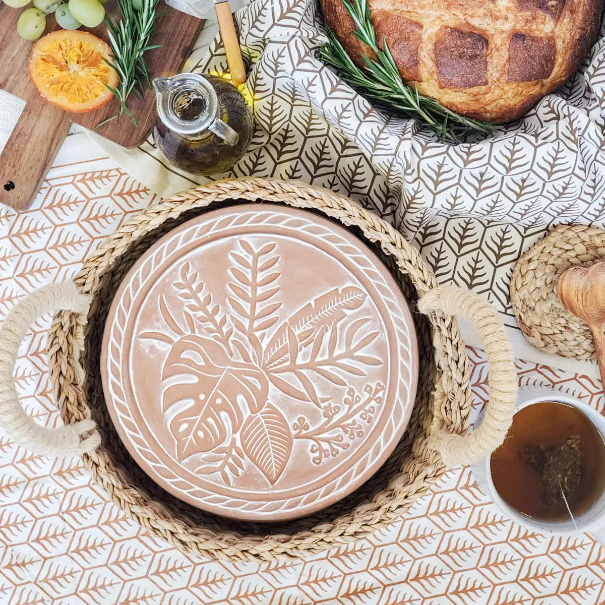 Handmade Bread Warmer & Wicker Basket - Plant - Round